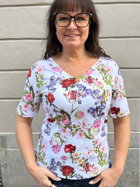 Trikåtopp Doris Desconto blom/vit från Camilla Thulin