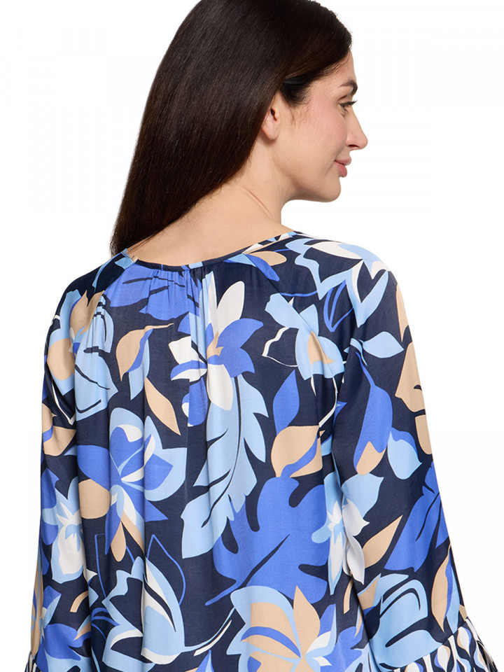 Satinblus blå från Betty Barclay