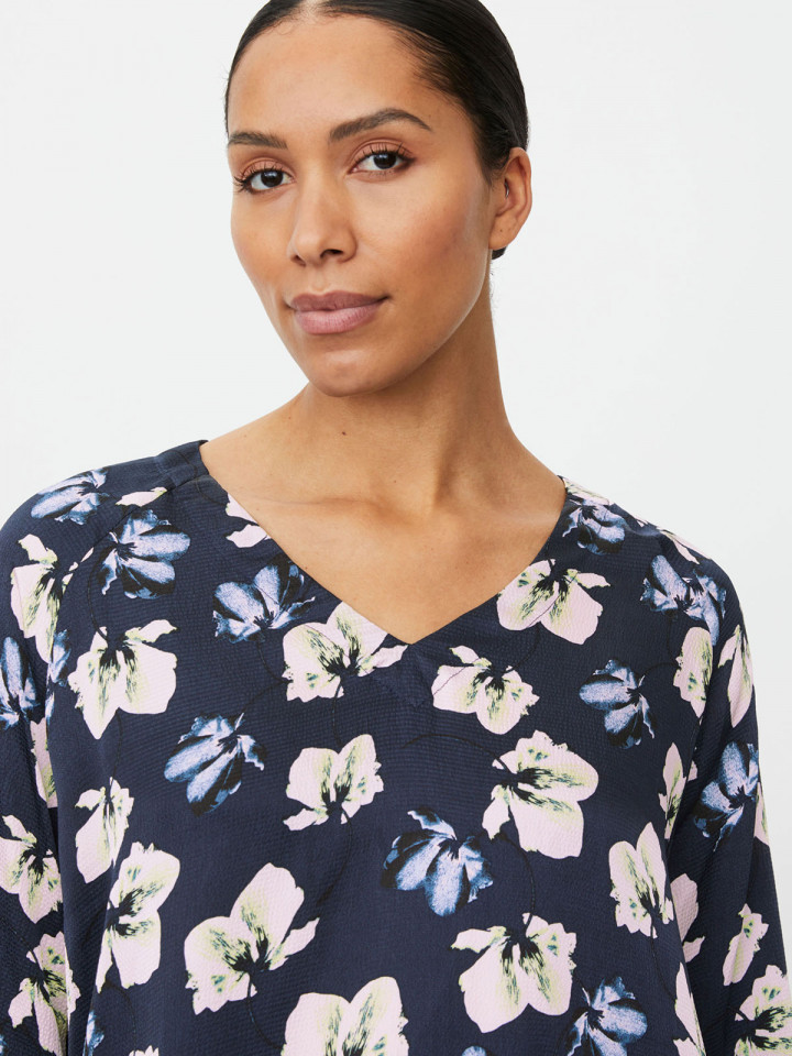 Blus Benika blå från Masai