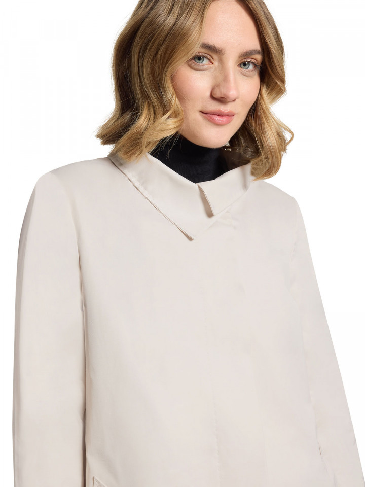 Kappa ljus sand från Saint Jacque