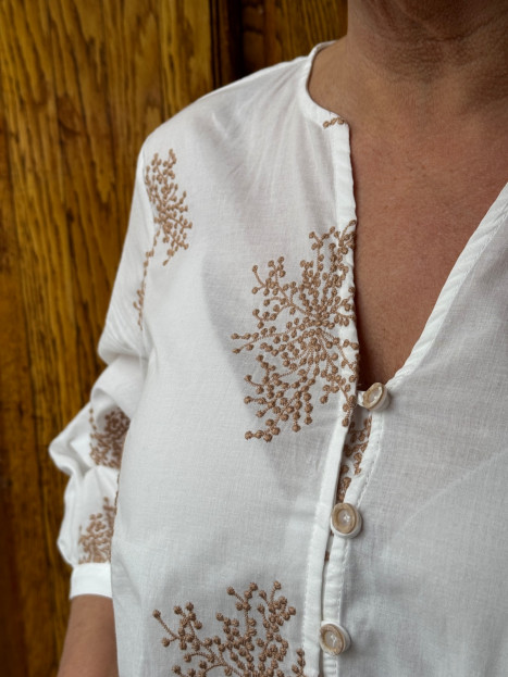 Blus Espinela Beige från Tinta Style