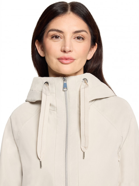 Väderjacka Sand från Betty Barclay 2