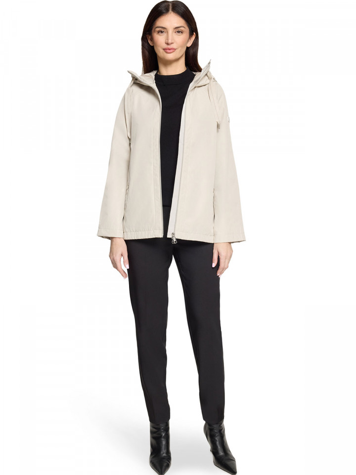 Väderjacka Sand från Betty Barclay