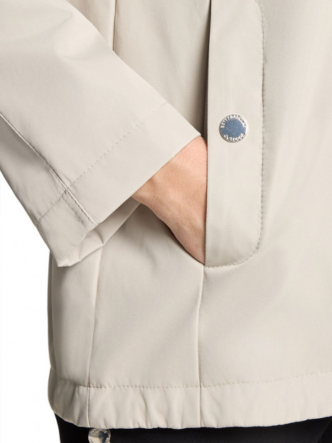 Väderjacka Sand från Betty Barclay