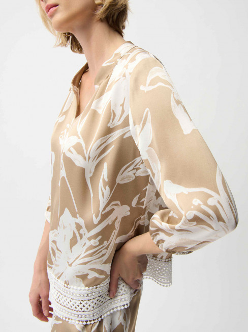 Satinblus med spetskant sand/nougat från Joseph Ribkoff 2