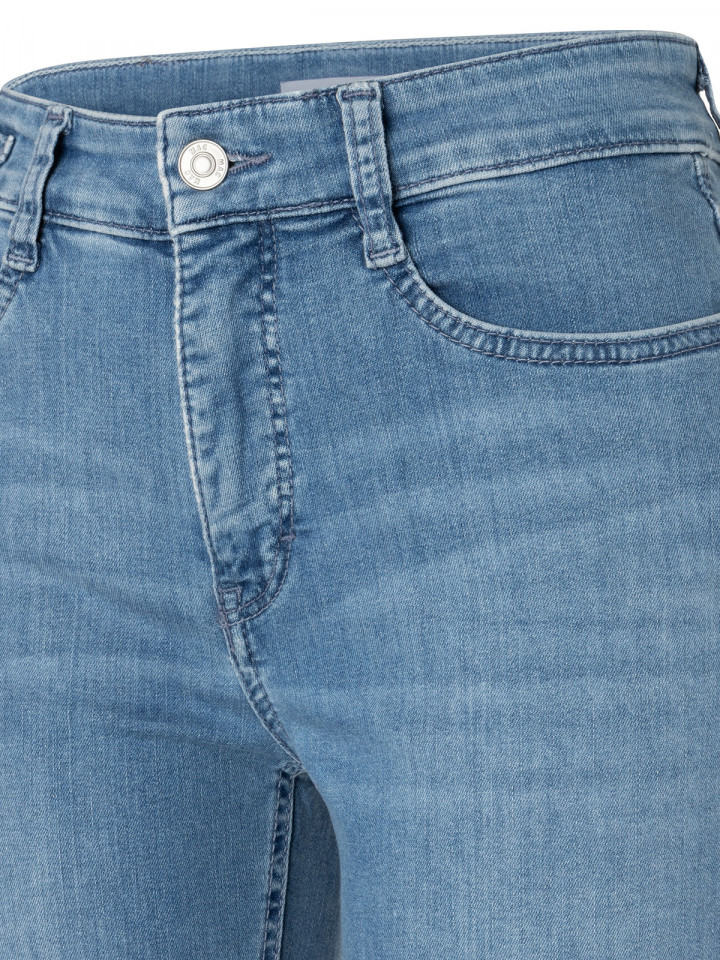 Jeans Laura ljus denimblå från MAC