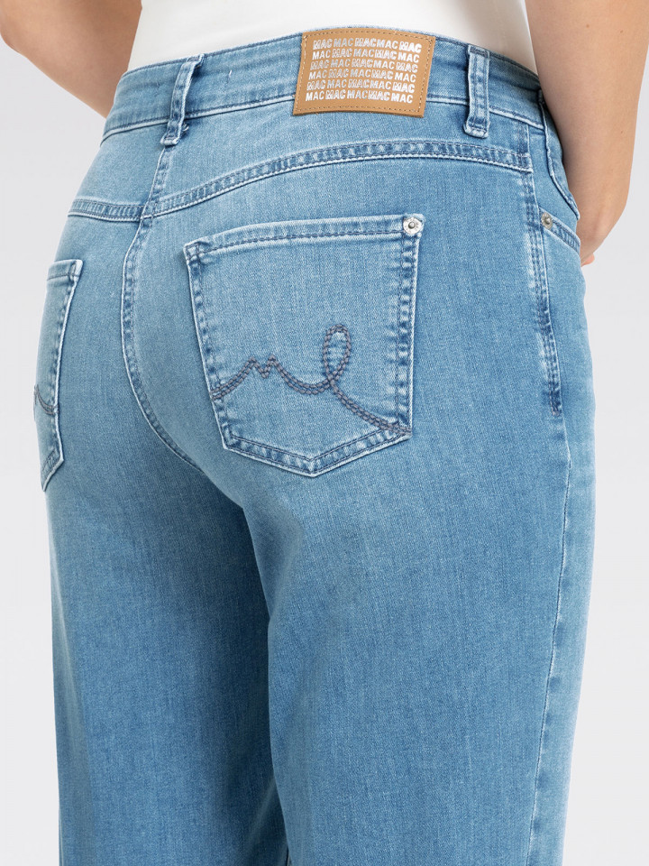 Jeans Laura ljus denimblå från MAC