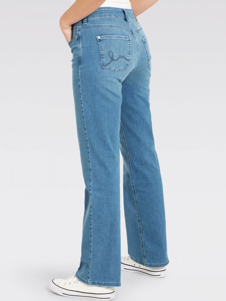 Jeans Laura ljus denimblå från MAC