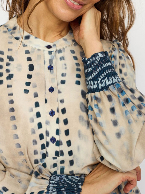 Viskosblus Moule blue dot från 2-BIZ 2