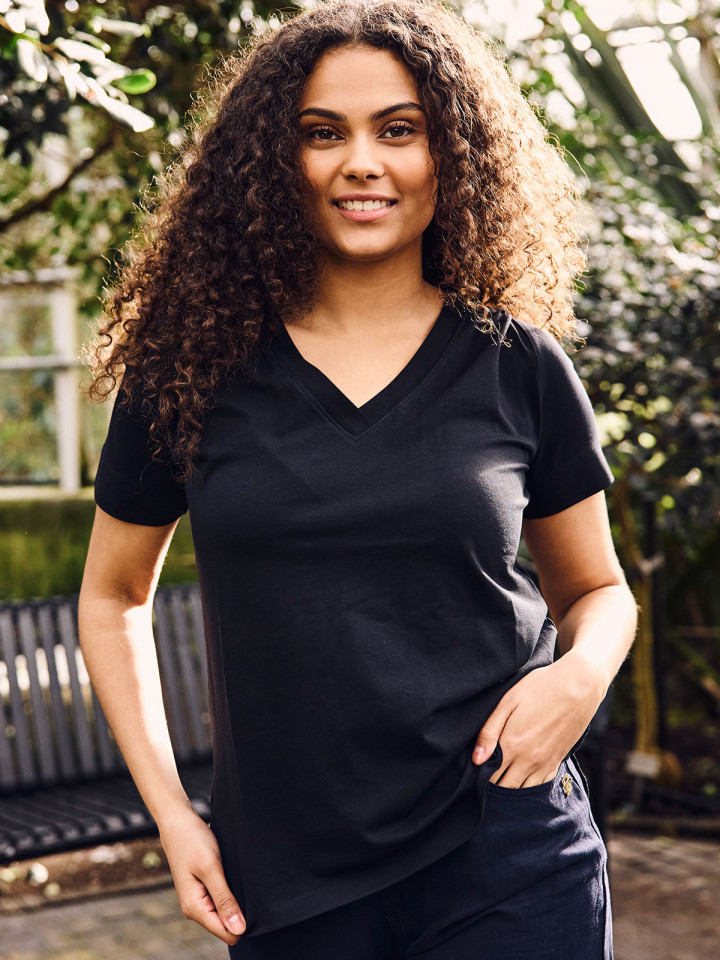 Trikåtopp Aurora i ekologisk bomull svart från Claire