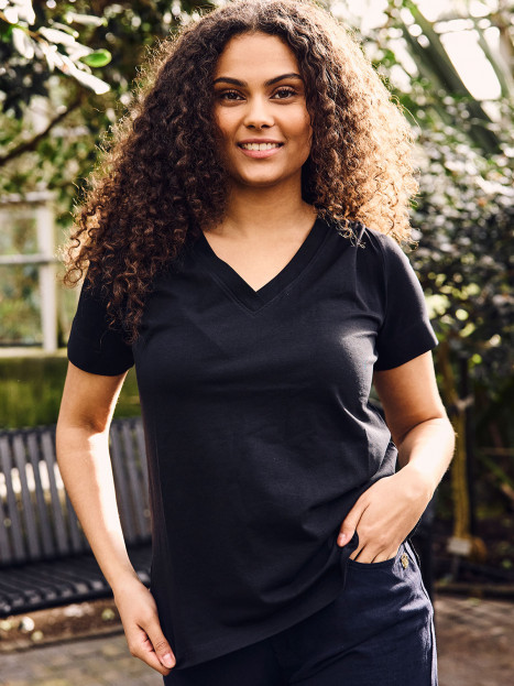 Trikåtopp Aurora i ekologisk bomull svart från Claire