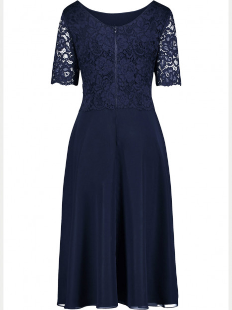 Klänning med spets marin från Vera Mont