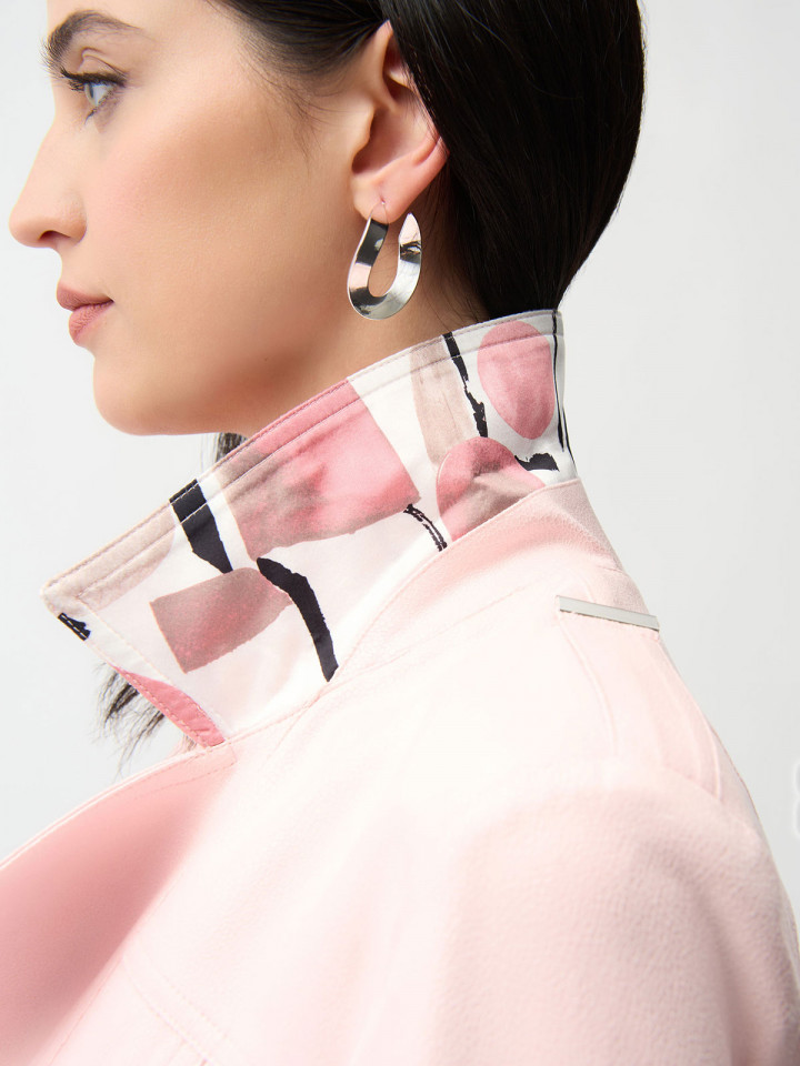 Jacka i skinnimitation puderrosa från...