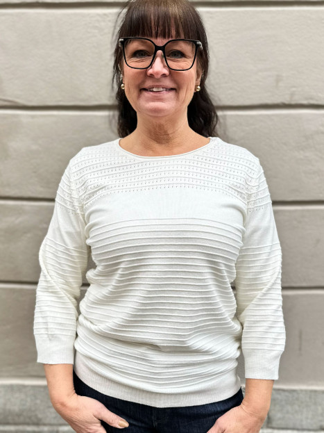 Mönsterstickad tröja vit från Gabriella K