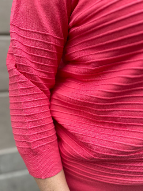 Mönsterstickad tröja korall från Gabriella K