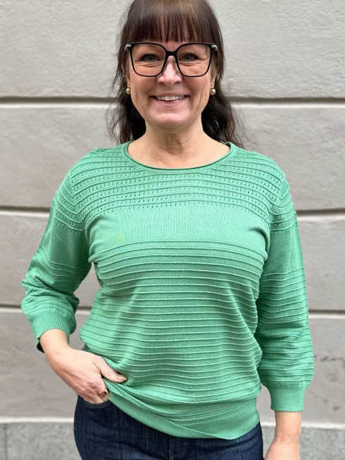 Mönsterstickad tröja grön från Gabriella K