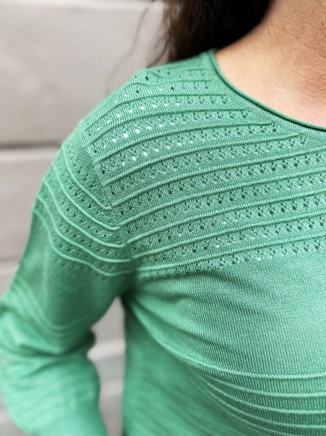 Mönsterstickad tröja grön från Gabriella K