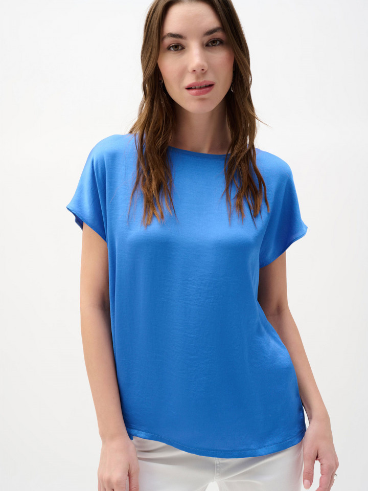 Satintopp himmelsblå från Joseph Ribkoff