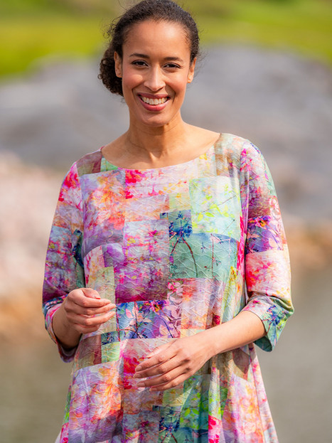 Klänning Fiorina Niramaru från Aino