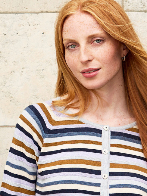 Finstickad kofta ljusgrå från Mansted 2