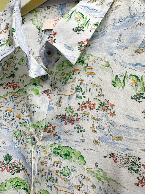 Bomullsskjorta Mileva multi på vit från Tinta Style 2