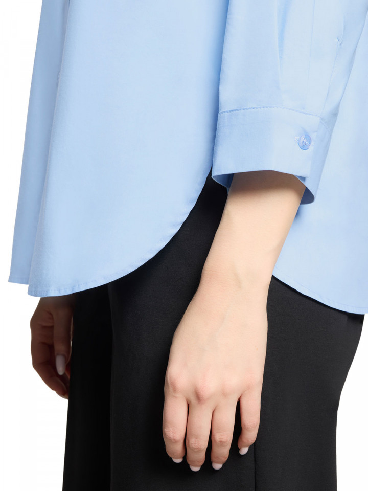 Skjorta himmelsblå från Betty Barclay