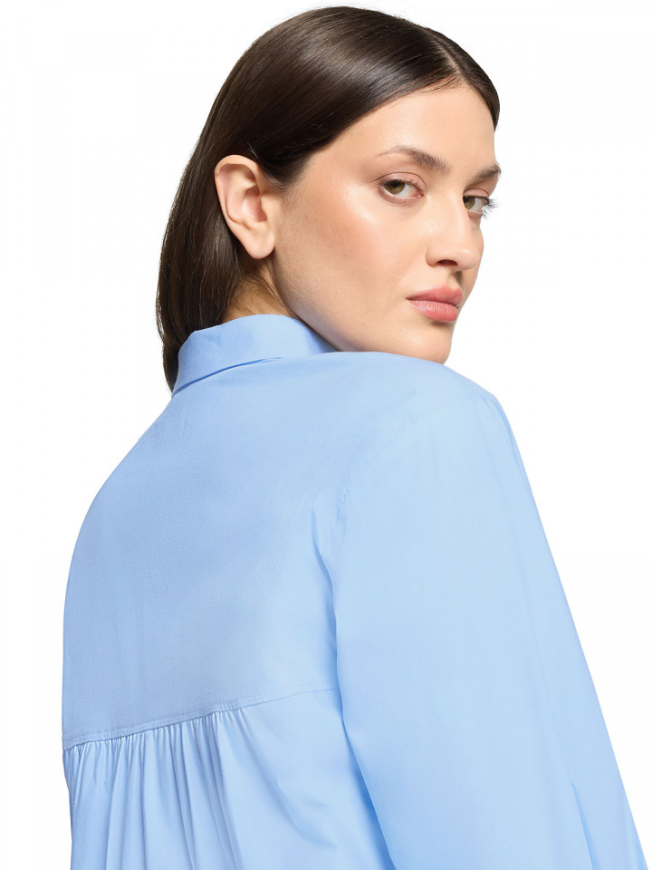 Skjorta himmelsblå från Betty Barclay