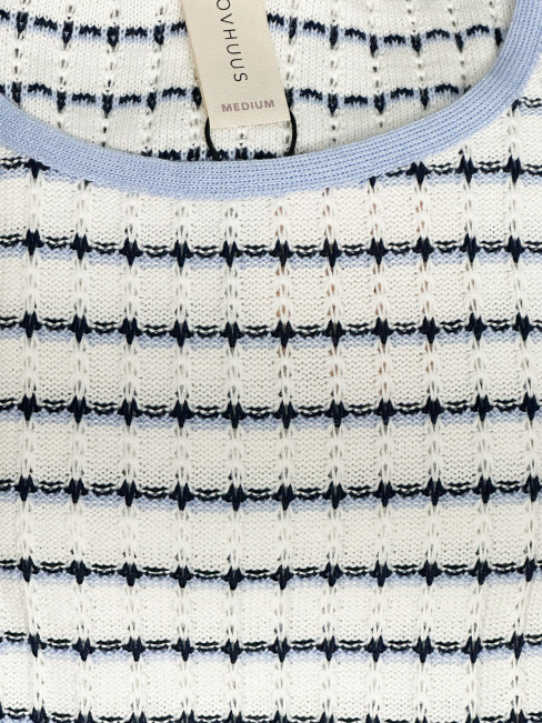 Mönsterstickad tröja vit/blå rand från Skovhuus 2