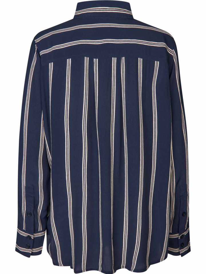 Skjorta Irvela marin från Masai