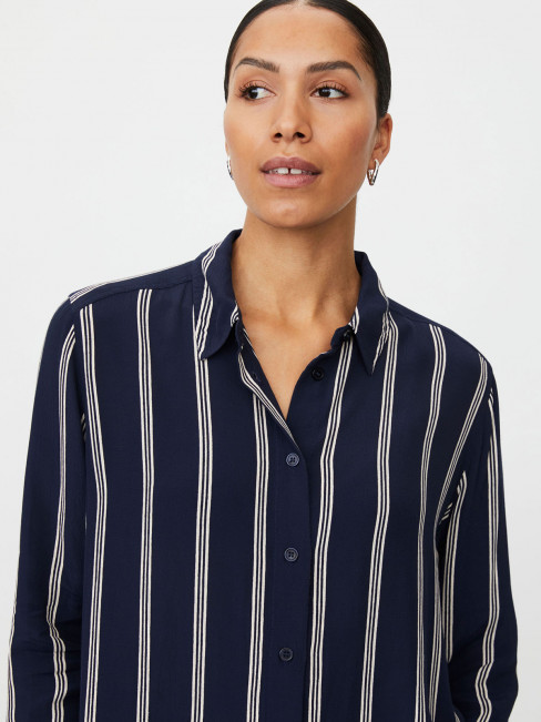 Skjorta Irvela marin från Masai 2