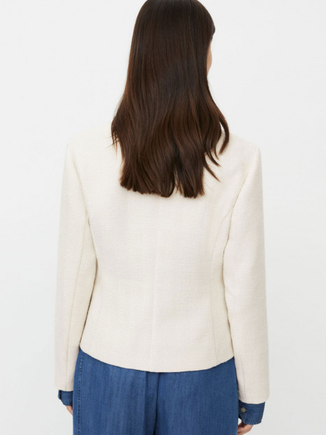 Boucléjacka Jaxanja cremevit från Masai