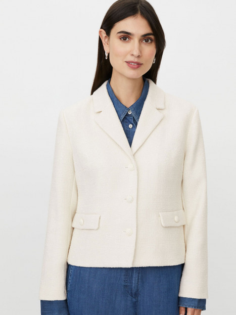 Boucléjacka Jaxanja cremevit från Masai