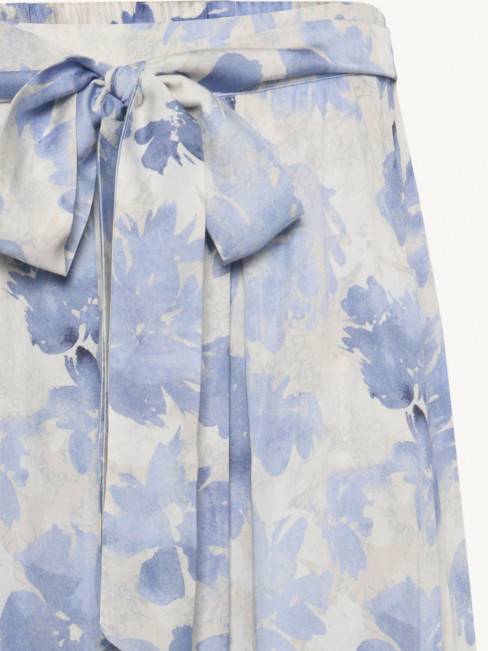 Satinkjol Nachelle ljusblå från Claire 2