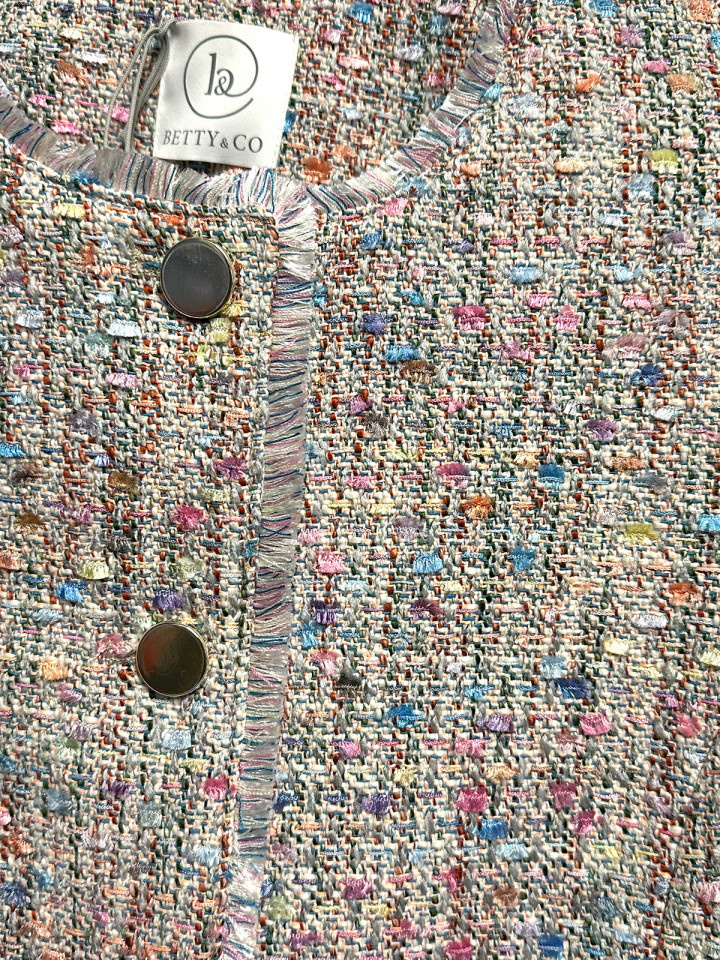 "Chaneljacka" bouclé multi från Betty...