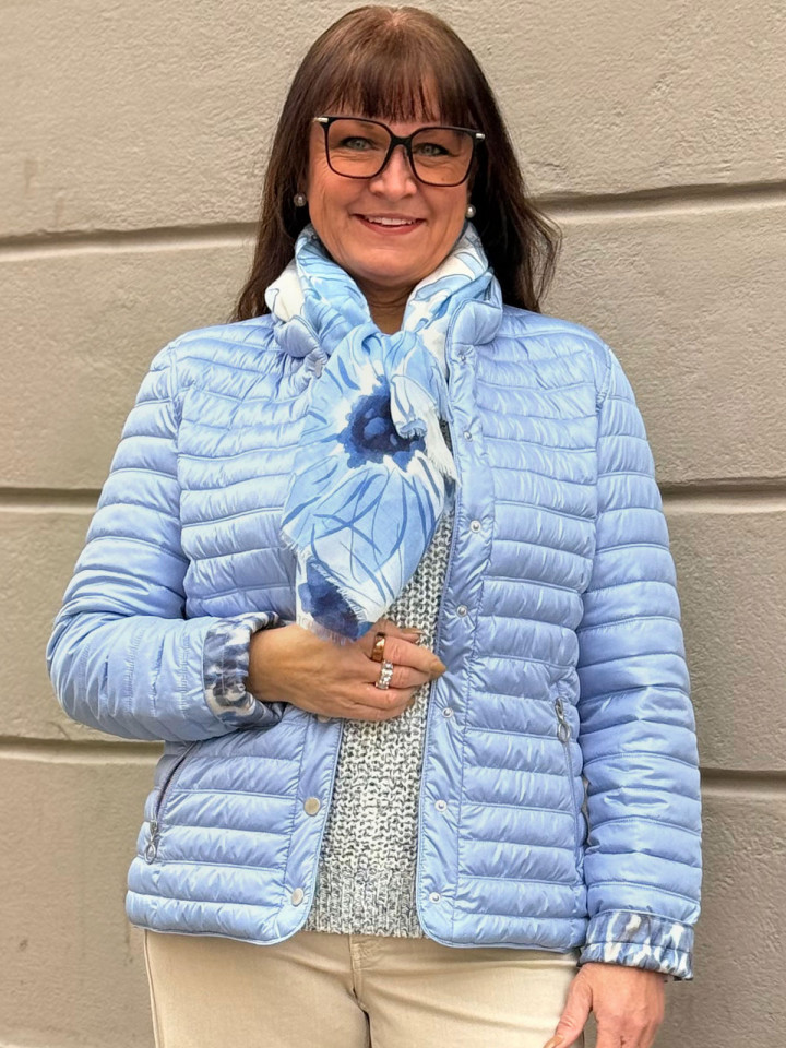 Vändbar täckjacka ljusblå från Barbara Lebek