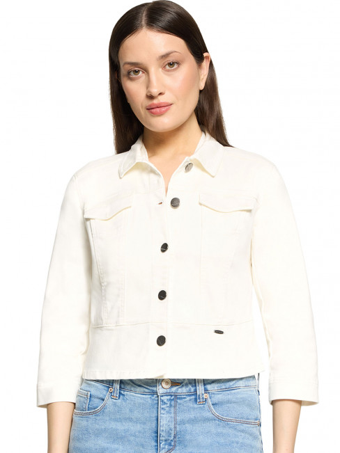 Jacka cremevit från Betty & Co