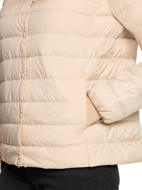 Lättdunsjacka Sand från Betty Barclay