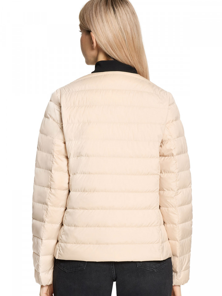 Lättdunsjacka Sand från Betty Barclay