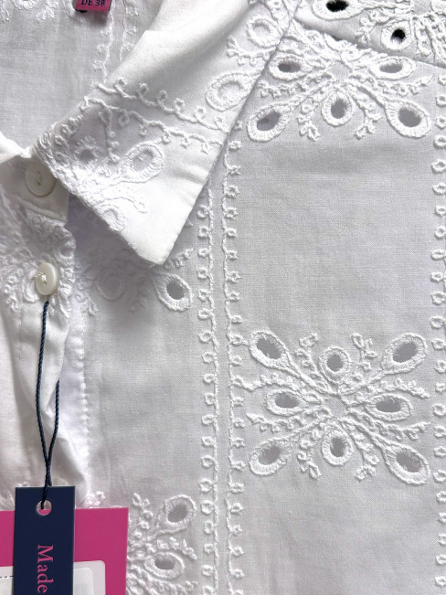 Hålmönsterbroderad bomullsblus Rosales vit från Bariloche 2