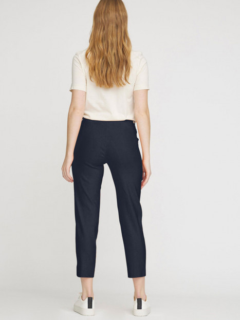 Mirakelbyxa Taylor marin 7/8-del från Laurie