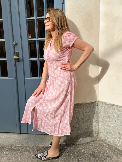 Klänning Dorrit Rosa från Gossip