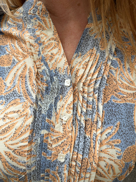 Klänning Koree blå/aprikos från Gossip