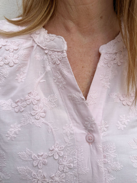 Bomullsblus Velia ljusrosa brodyr från Brax