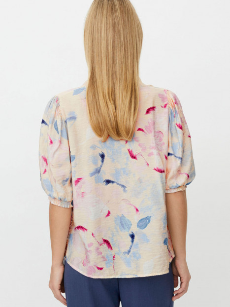 Blus Danessa creme och pastell från Masai