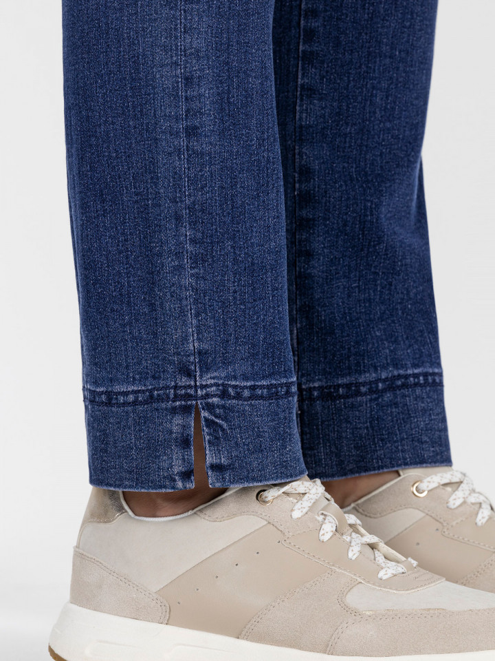 Mirakeljeans Ina mörk denim från...