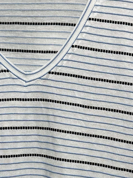 Strukturrandig topp vit/blå från M.X.O