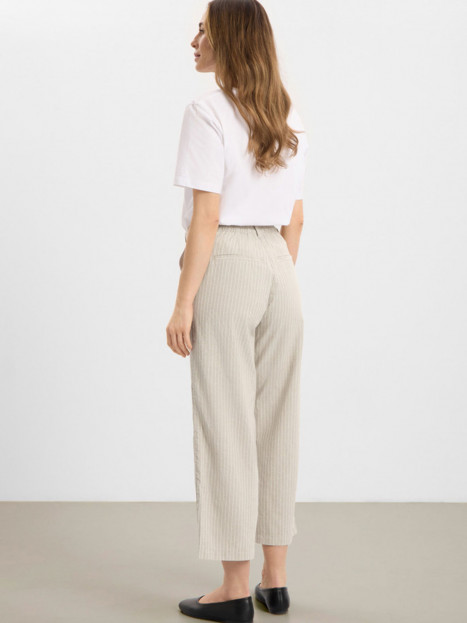 Byxa Lily straight Crop beige rand från LauRie