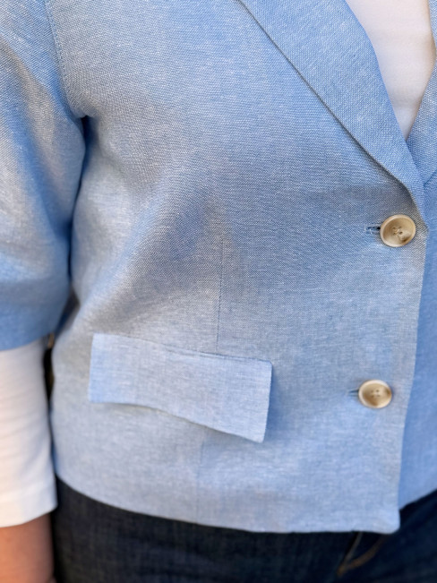 Kort linnekavaj ljusblå från Red Button 2