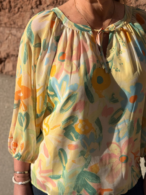 Chiffongblus gul från Betty & Co 2