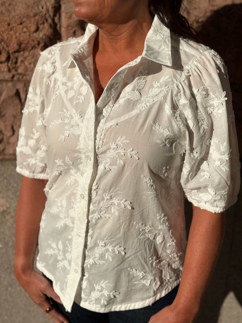 Blus Victoria brodyr vit från Red Button 2